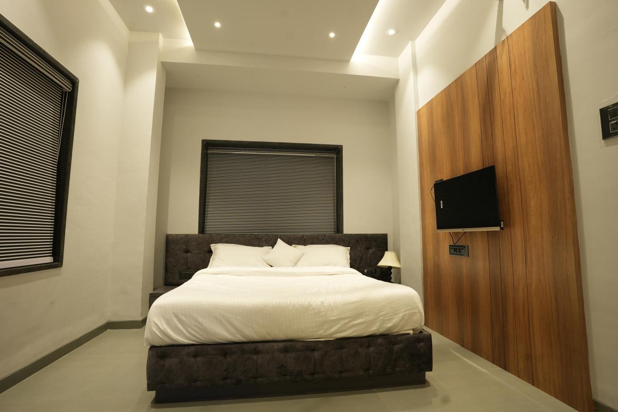 Hotel Mountain View Nashik Dış mekan fotoğraf