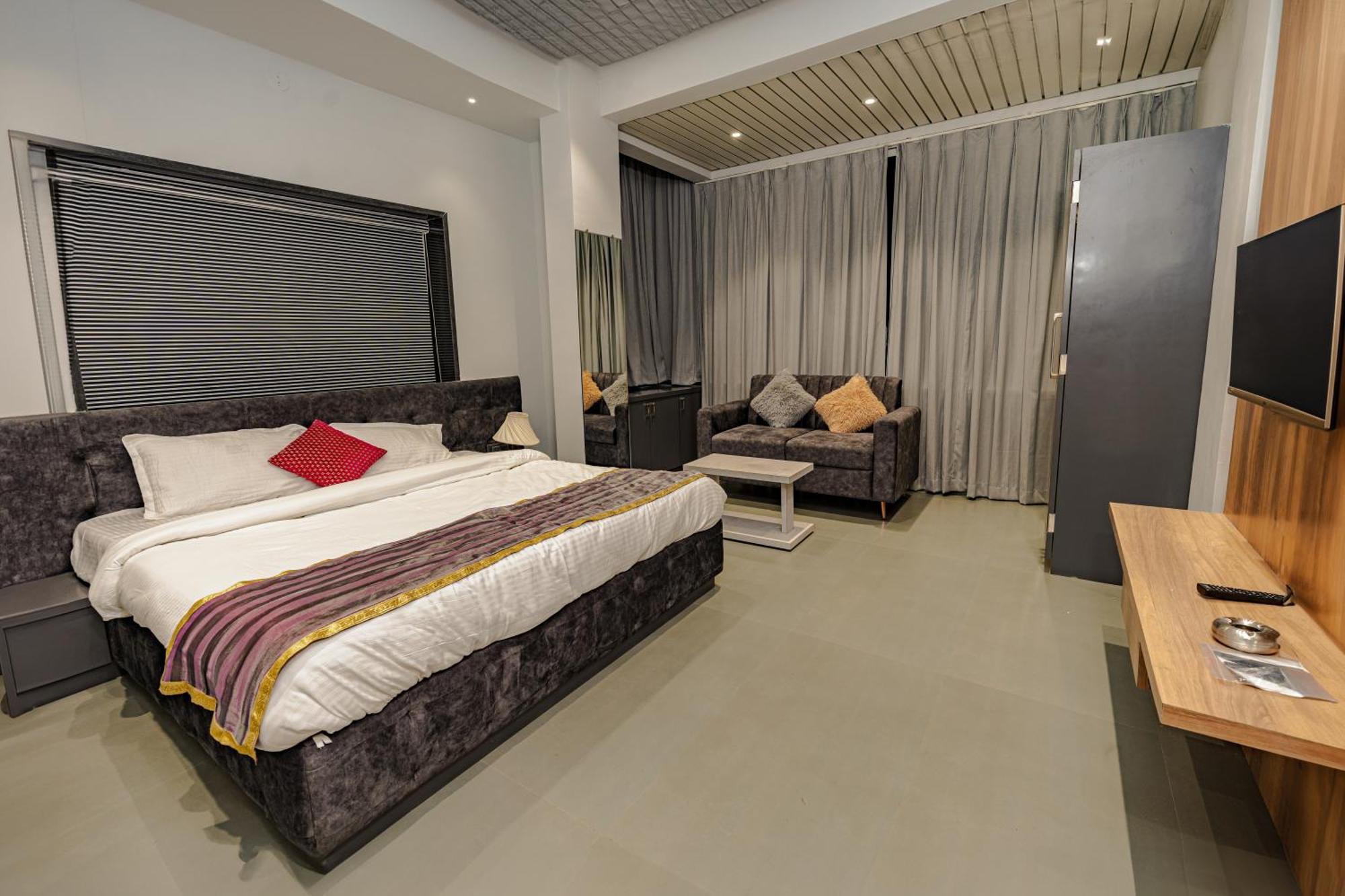 Hotel Mountain View Nashik Dış mekan fotoğraf